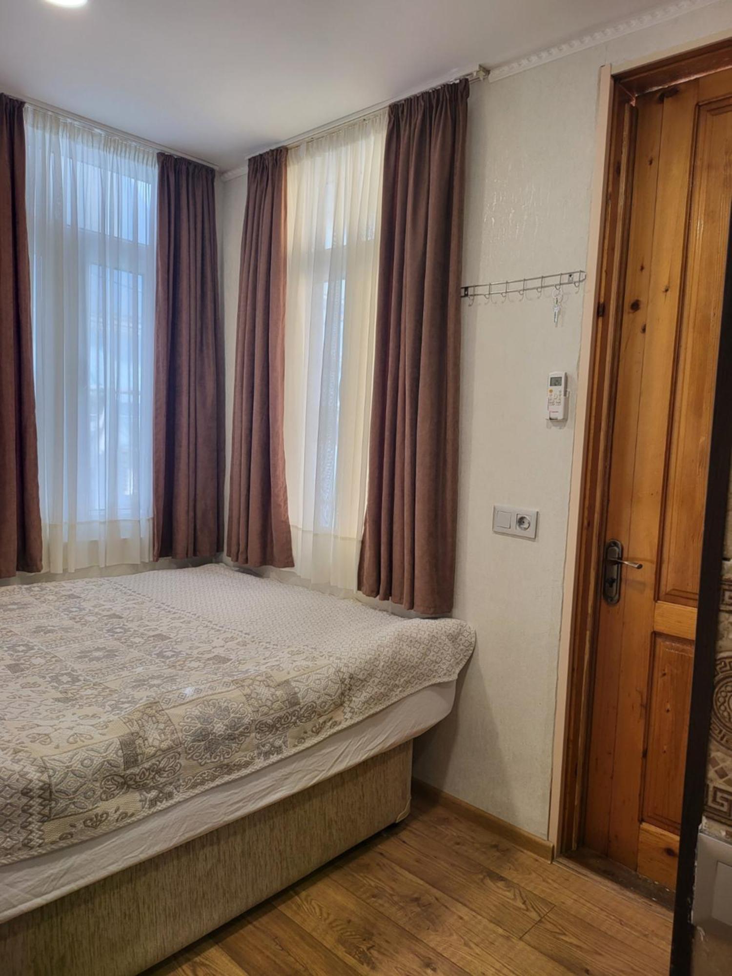 Guesthouse Sabina Тбілісі Екстер'єр фото